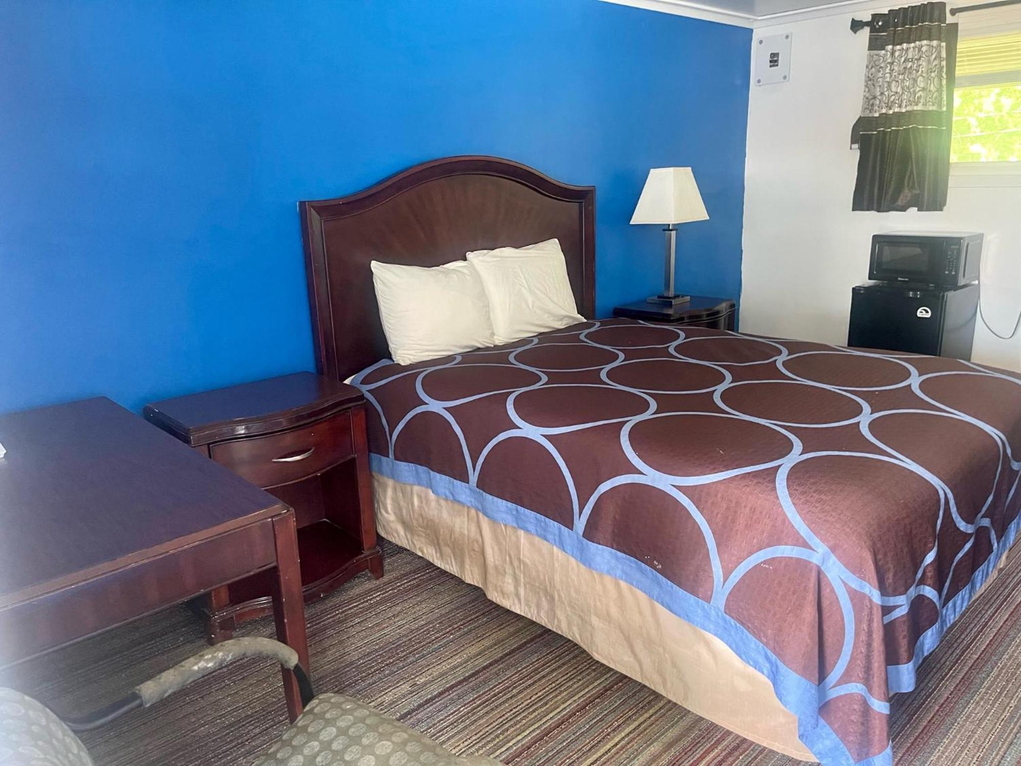 Rodeway Inn Flora Luaran gambar