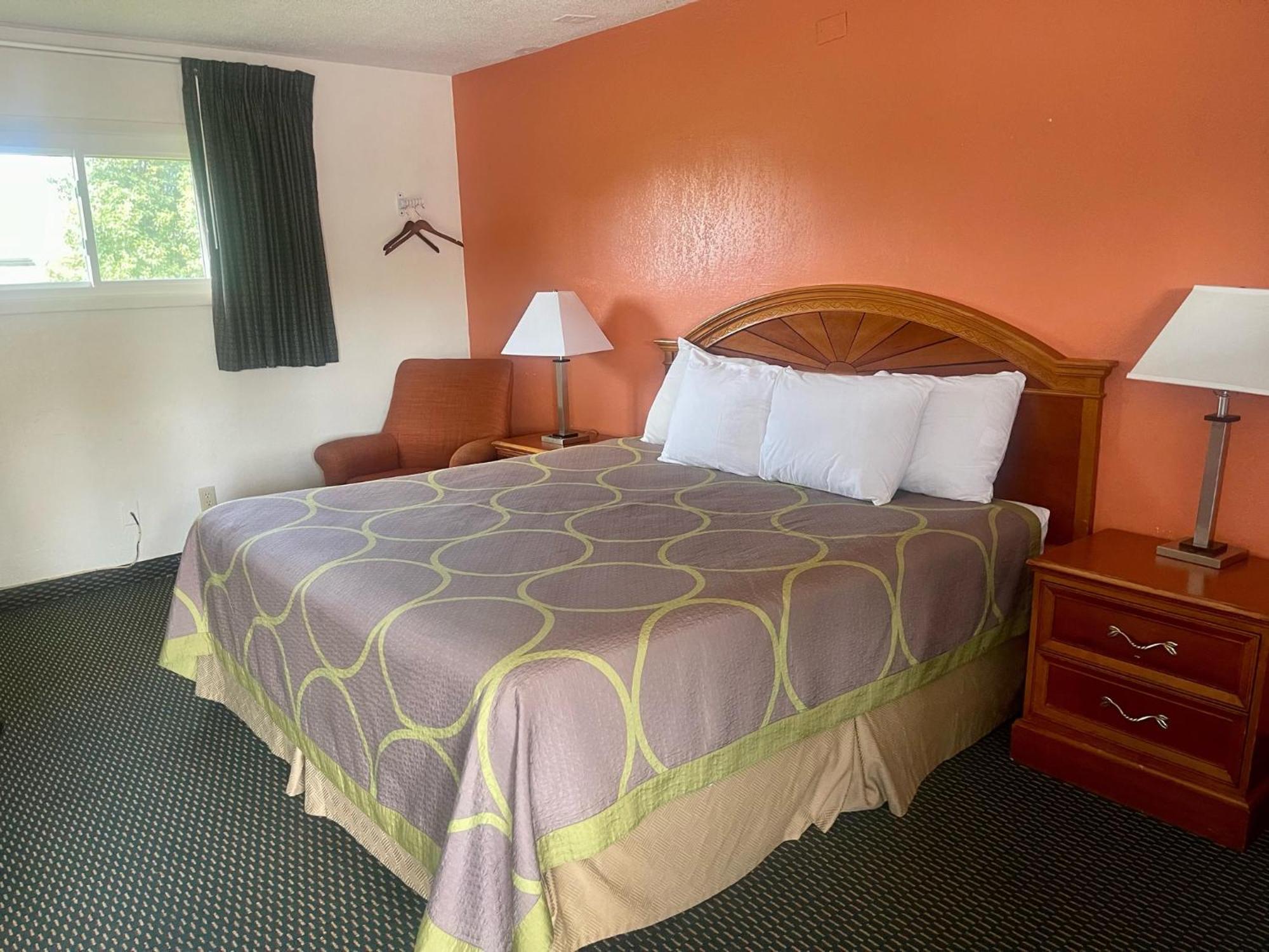 Rodeway Inn Flora Luaran gambar